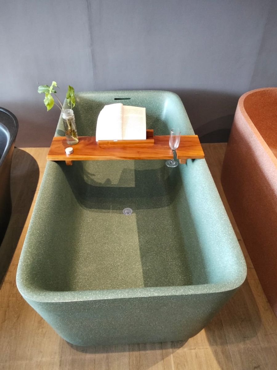 TRAY BATHTUB View 2
